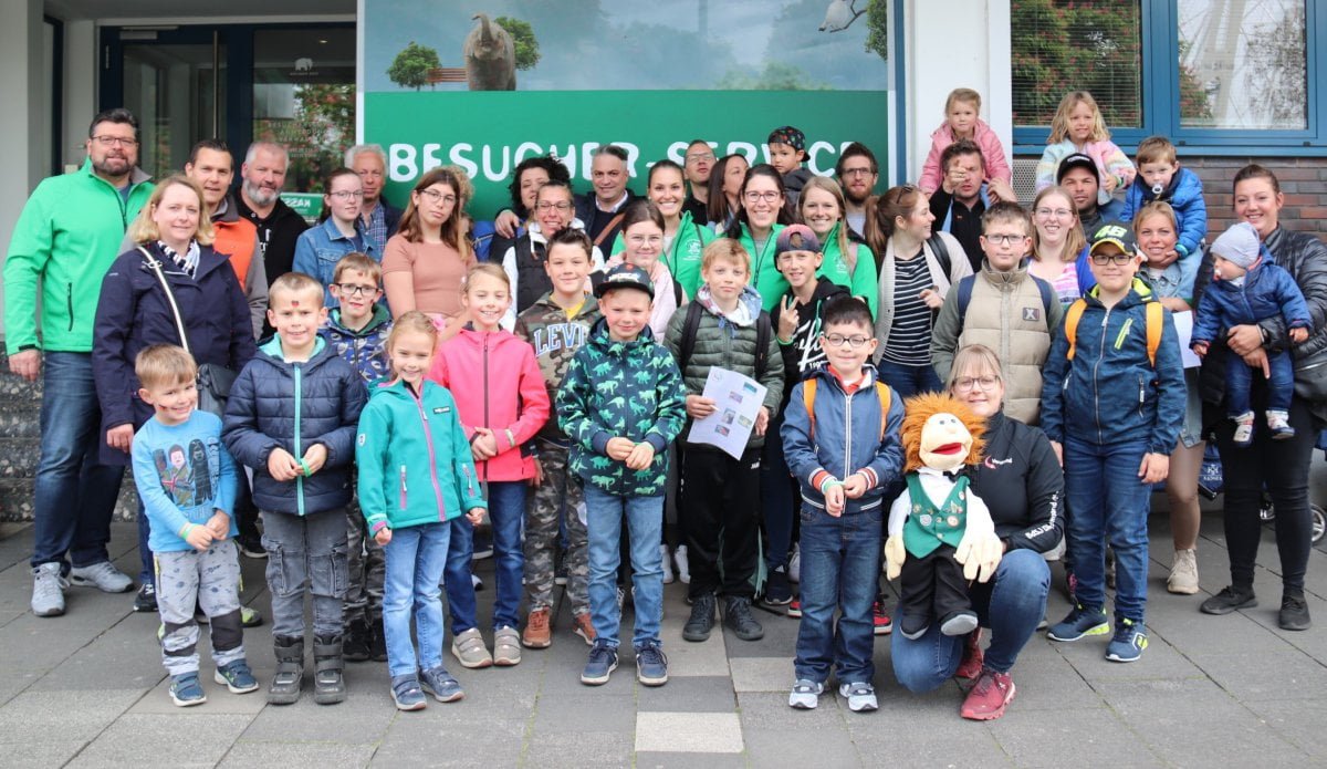 Kölner Jungschützen verbringen einen Tag im Kölner Zoo