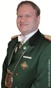 Mathias Tennior